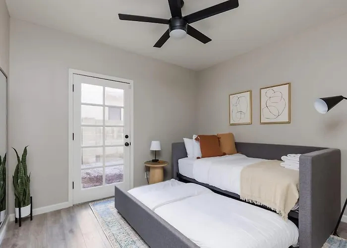 Holiday home Sereno - Sparkling Pool - Near Scottsdale Quarter *